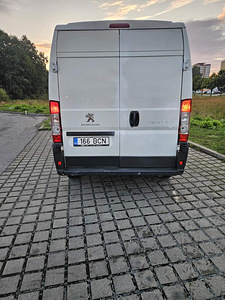 Peugeot с грузовым кузовом (5 фото из 8)
