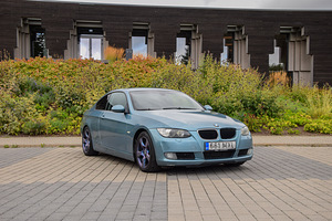 BMW 320 E92 купе (2 фото из 8)