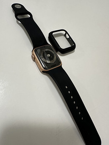 Apple Watch Series 5 (varuosadeks / icloud) (2 foto / 5)