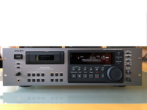 Kassettdekk Nakamichi, Sony, Akai (10 фото из 10)