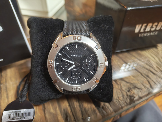 Мужские наручные часы Versace VSP1W0219