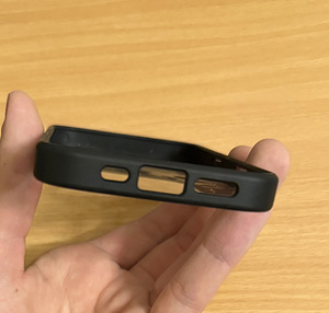 Чехол для iPhone 16 Pro (3 фото из 4)
