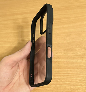 Чехол для iPhone 16 Pro (4 фото из 4)
