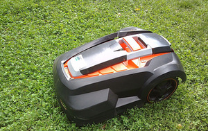 РОБОТ REDBACK RM24A-15-28V, 1500m2 +AKU (1 фото из 5)