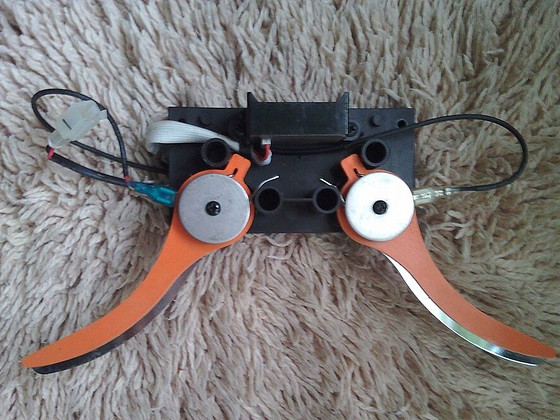 Kontrollerit Redback RM24A-15-28V muruniiduki robot