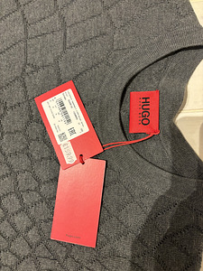 Свитер Hugo Boss. Новый! (2 фото из 2)