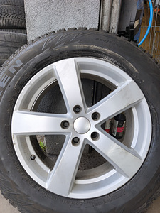 HONDA CR-V veljed talve rehvidega 225/65/17 (1 foto / 8)