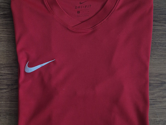 Тренировочная футболка Nike Dri-FIT, размер M