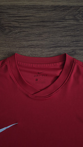 Nike Dri-FIT treeningsärk suuruses M (4 foto / 4)