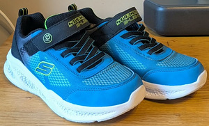 Skechers vilkuvad tossud s34 (1 foto / 2)