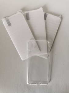 Новый силиконовый чехол для iPhone XS + 3 защитных стекла (1 фото из 2)