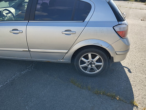 Opel Astra (3 фото из 4)