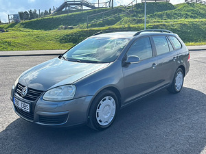 Volkswagen Golf (1 фото из 6)
