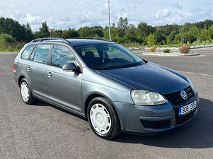 Volkswagen Golf (2 фото из 6)