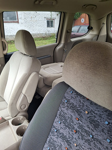 Продам автомобиль (3 фото из 8)