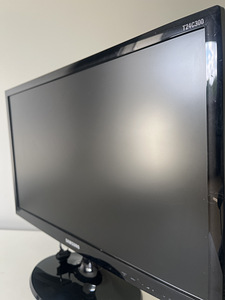 Samsung LED TV monitor/kuvar (8 foto / 8)