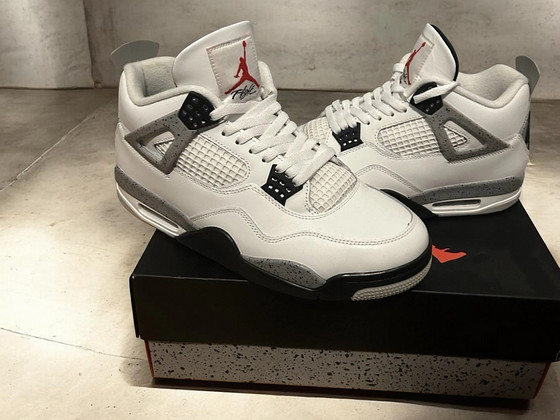 Jordan 4