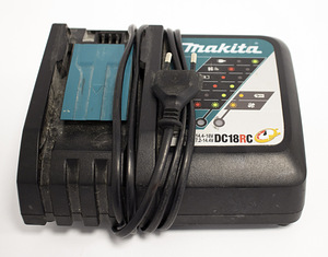 Makita DC18RC kiirlaadija 14.4V/18V (2 foto / 2)