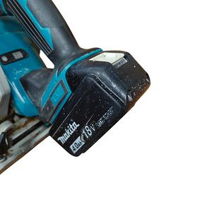 Циркулярная пила Makita DHS680 + Акку 4,0АЧ (3 фото из 5)