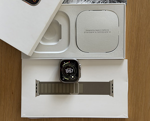 Apple Watch Ultra 2 49mm Natural Titanium как новый Аккумулятор 100% (1 фото из 7)