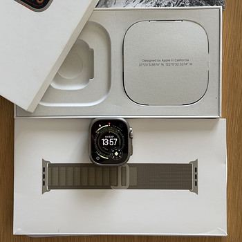 Apple Watch Ultra 2 49mm Natural Titanium как новый Аккумулятор 100%