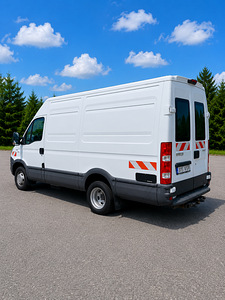 Müüa ökonoomne CNG (metaani) auto Iveco Daily 3.0 100кВ (2 фото из 10)