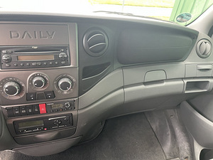Müüa ökonoomne CNG (metaani) auto Iveco Daily 3.0 100кВ (8 фото из 10)