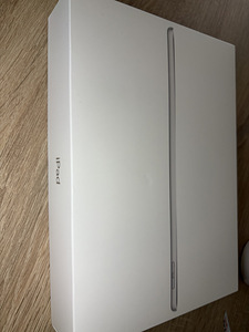 Apple iPad 9-го поколения 10,2" 64GB Wi‑Fi, в идеальном сост (7 фото из 8)