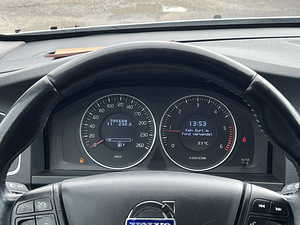 VOLVO V60 (9 фото из 11)