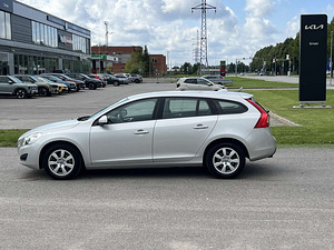 VOLVO V60 (4 фото из 11)