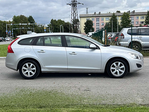 VOLVO V60 (5 фото из 11)