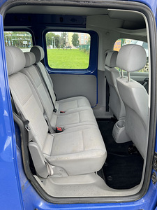 VOLKSWAGEN CADDY KOMBI (10 фото из 11)