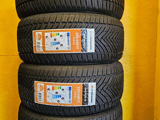 225 45 R 17 Crosswind Grip Peak M+S ( by Michelin )