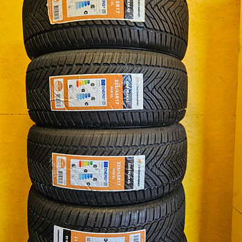 225 45 R 17 Crosswind Grip Peak M+S ( by Michelin )