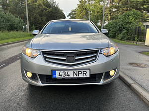 Honda Accord (5 фото из 10)