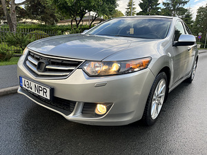 Honda Accord (10 фото из 10)