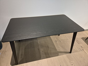 Продаётся как новый чёрный обеденный стол IKEA (1 фото из 3)