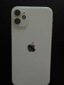 iPhone 11 (1 foto / 6)
