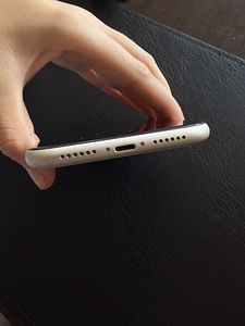 iPhone 11 (5 foto / 6)