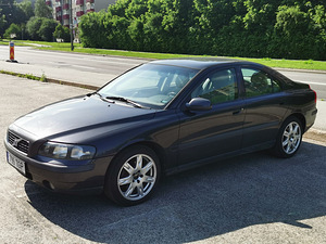 Volvo S60 (3 foto / 12)