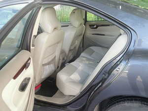 Volvo S60 (9 foto / 12)