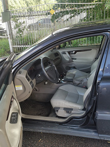 Volvo S60 (8 foto / 12)