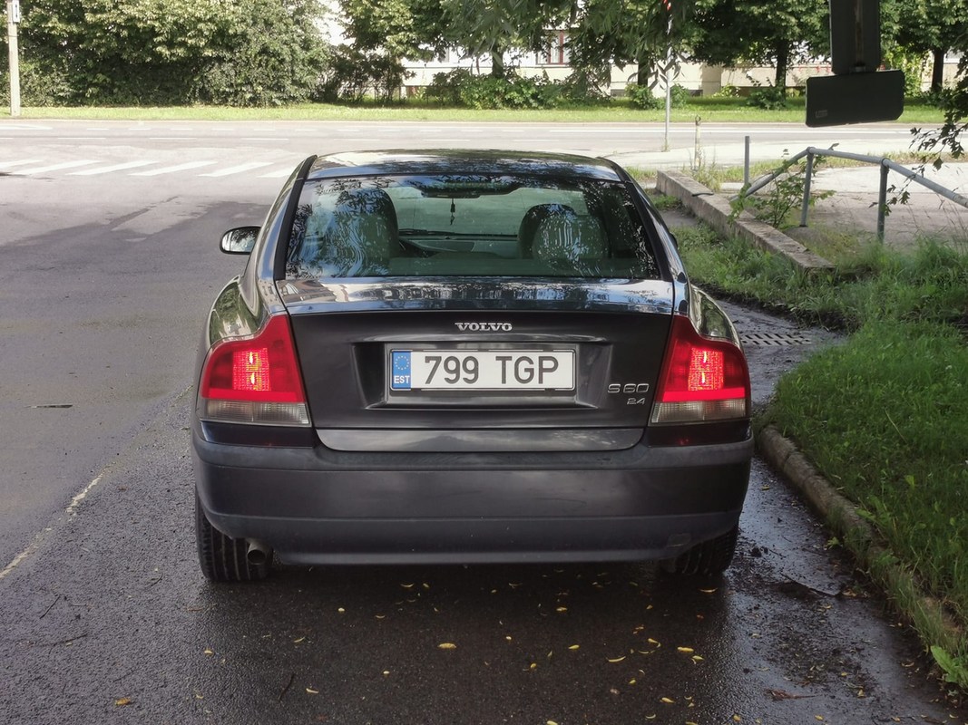 Volvo S60 2.4 103kW