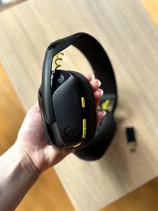 Беспроводные наушники Logitech G435 (3 фото из 3)