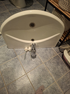 Valamu koos segistiga (1 foto / 3)