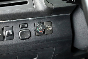 Toyota Avensis Elegance LPG ATM 2.0 112kW (8 фото из 9)