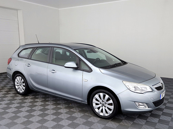 Opel Astra Elegance 1.7 CDTi 81kW