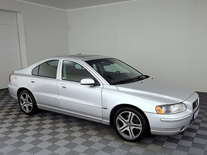 Volvo S60 Summum Facelift ATM 2.0 132kW (1 фото из 7)