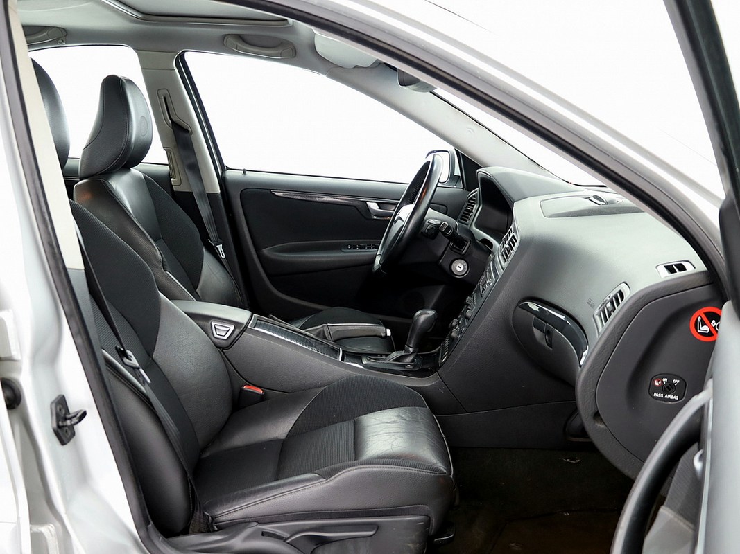 Volvo S60 Summum Facelift ATM 2.0 132kW