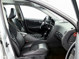 Volvo S60 Summum Facelift ATM 2.0 132kW (6 фото из 7)